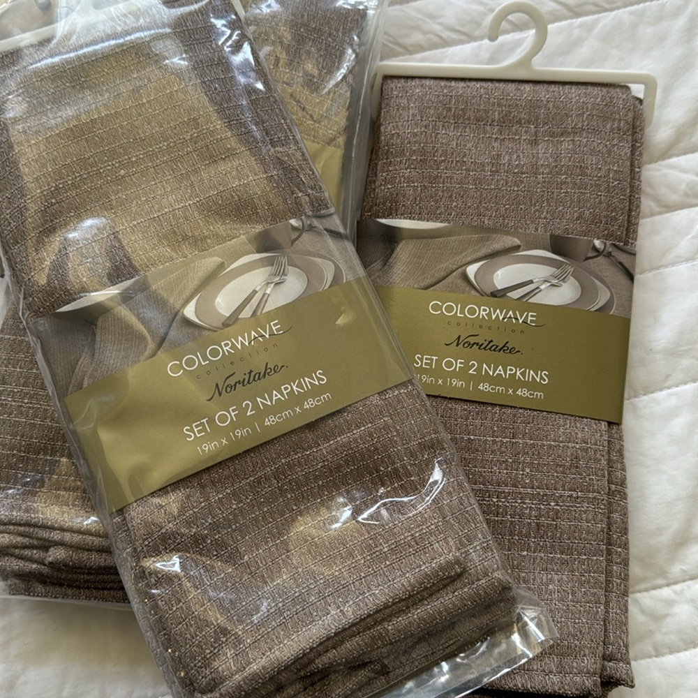 12 Fabulous cloth NORITAKE colorwave napkins color clay. 6 packs of 2 - Picture 2 of 5